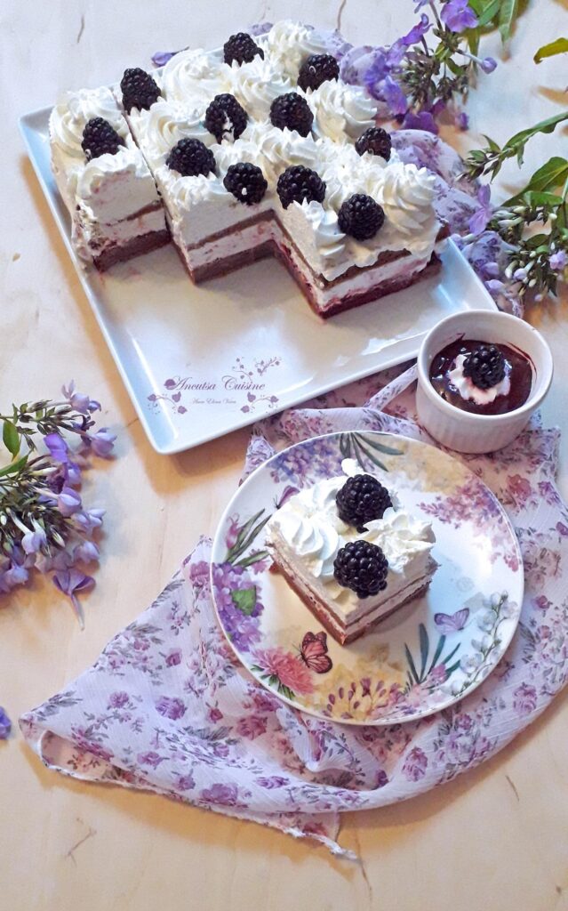 Tort cu mure și zmeură