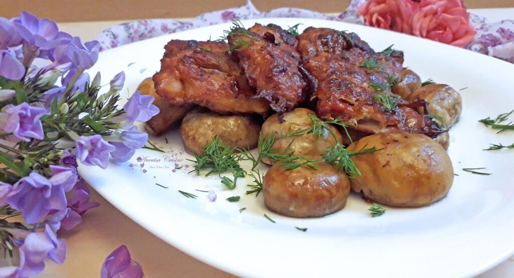 Pui în crustă de cașcaval, cu ciuperci, la cuptor