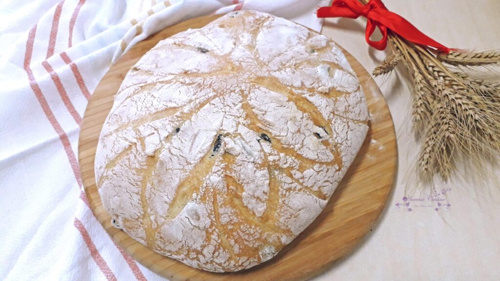 Pâine țărănească, cu iaurt și măsline