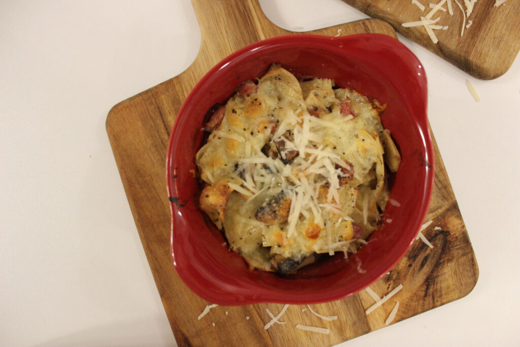 Lascute la cuptor cu bacon, ciuperci si mozzarella