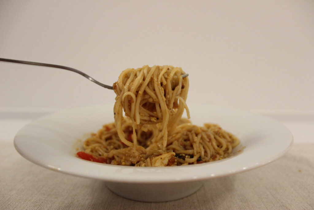 Noodles cu pui si legume chinezesti