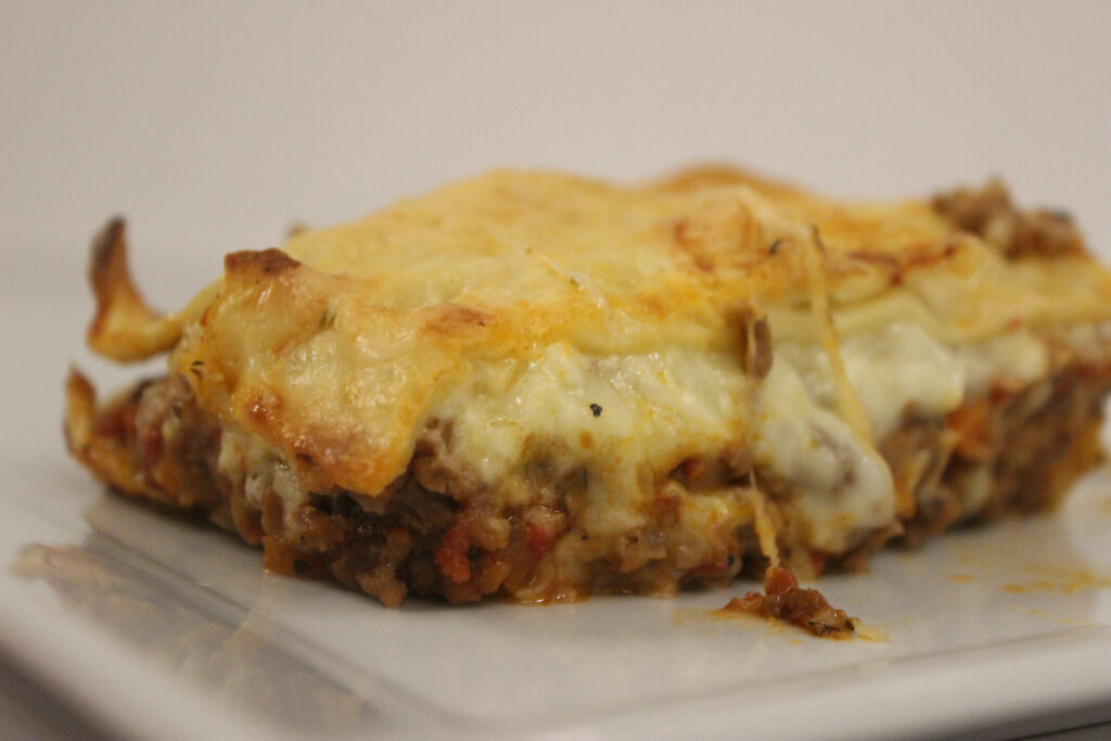 Lasagna cu carne de vita si ragu bolognese