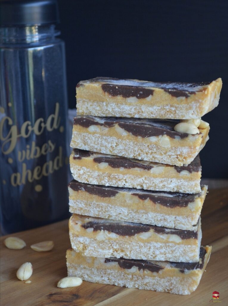 Batoane raw cu cocos și arahide