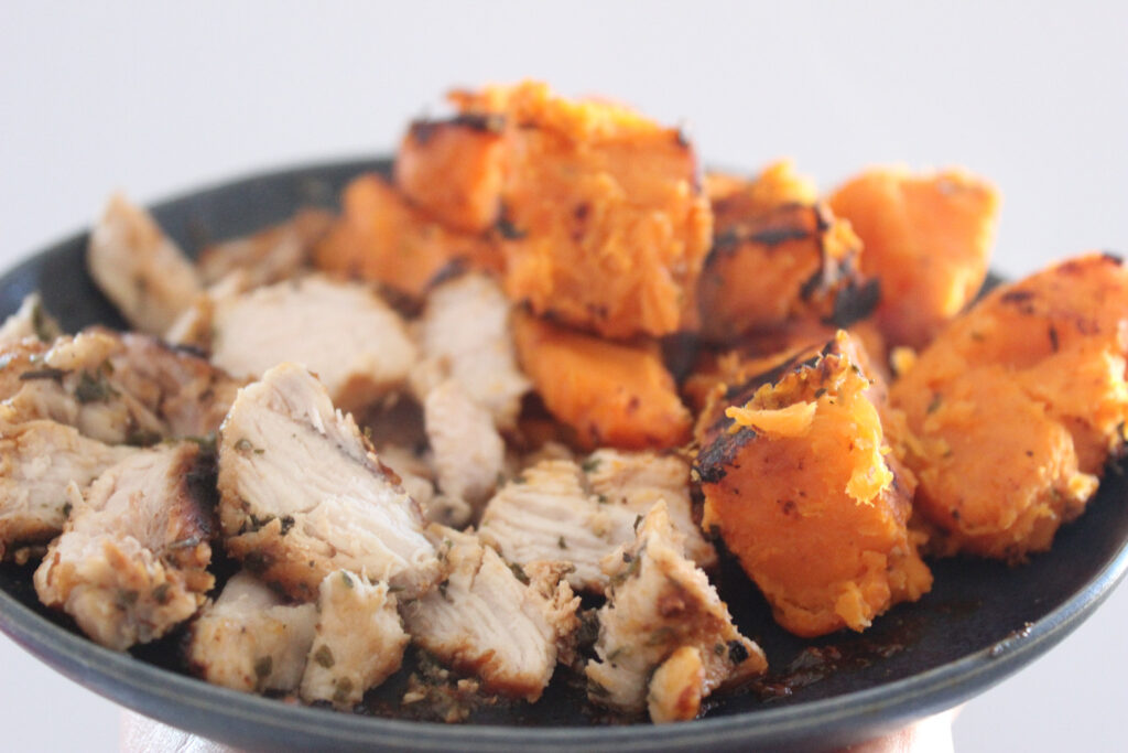 Piept de curcan cu cartofi dulci