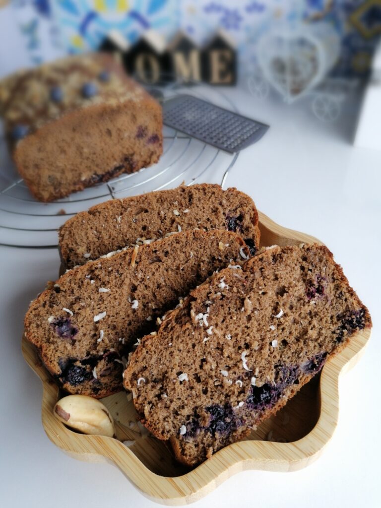 Chec cu afine și nuci braziliene