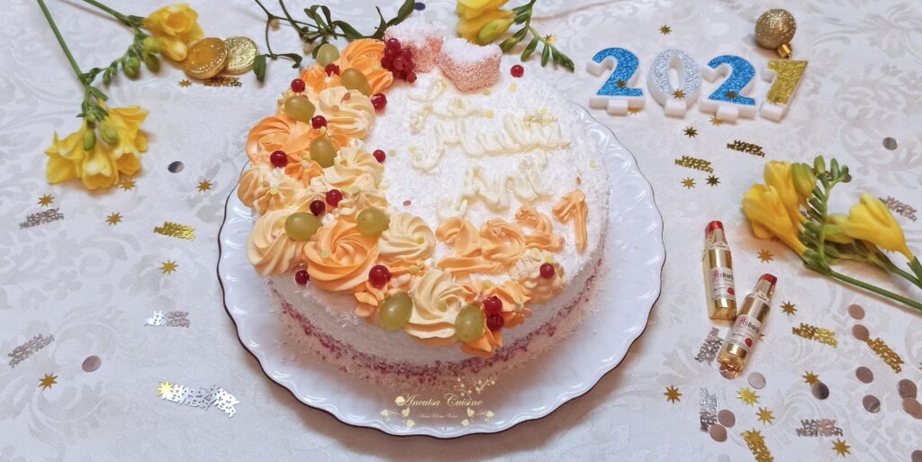 Tort cu nucă de cocos și cremă de unt cu cafea