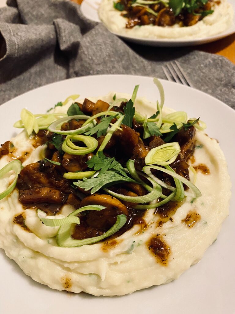 Piure De Cartofi Cu Praz Si Ciuperi Glazurate Cu Otet Balsamic