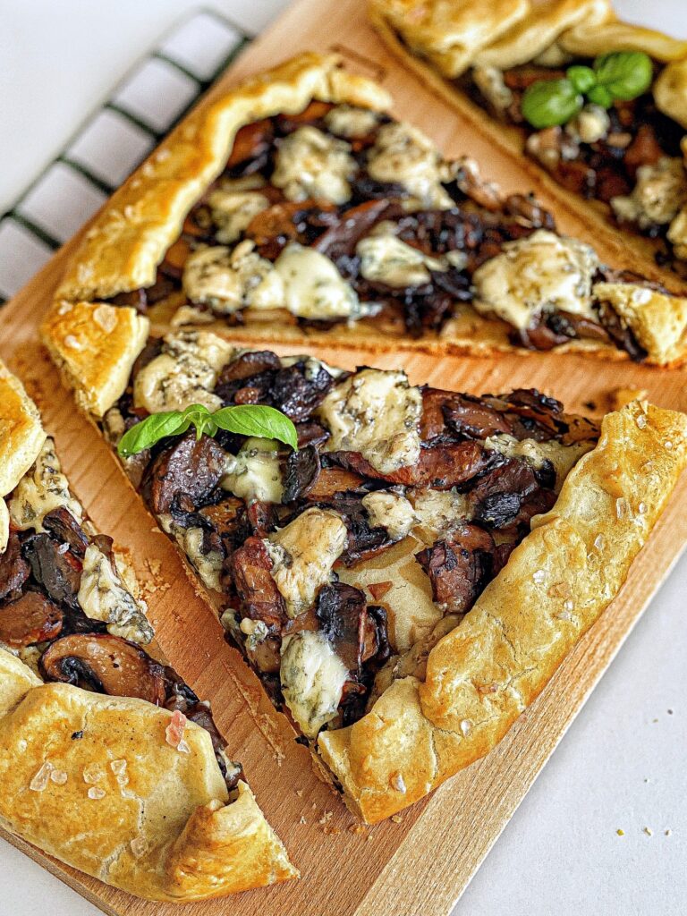 GALETTE CU CIUPERCI SI GORGONZOLA