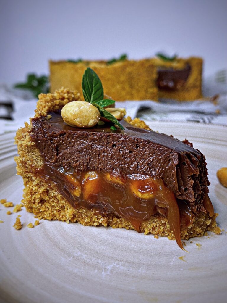 TORT FARA COACERE CU CARAMEL