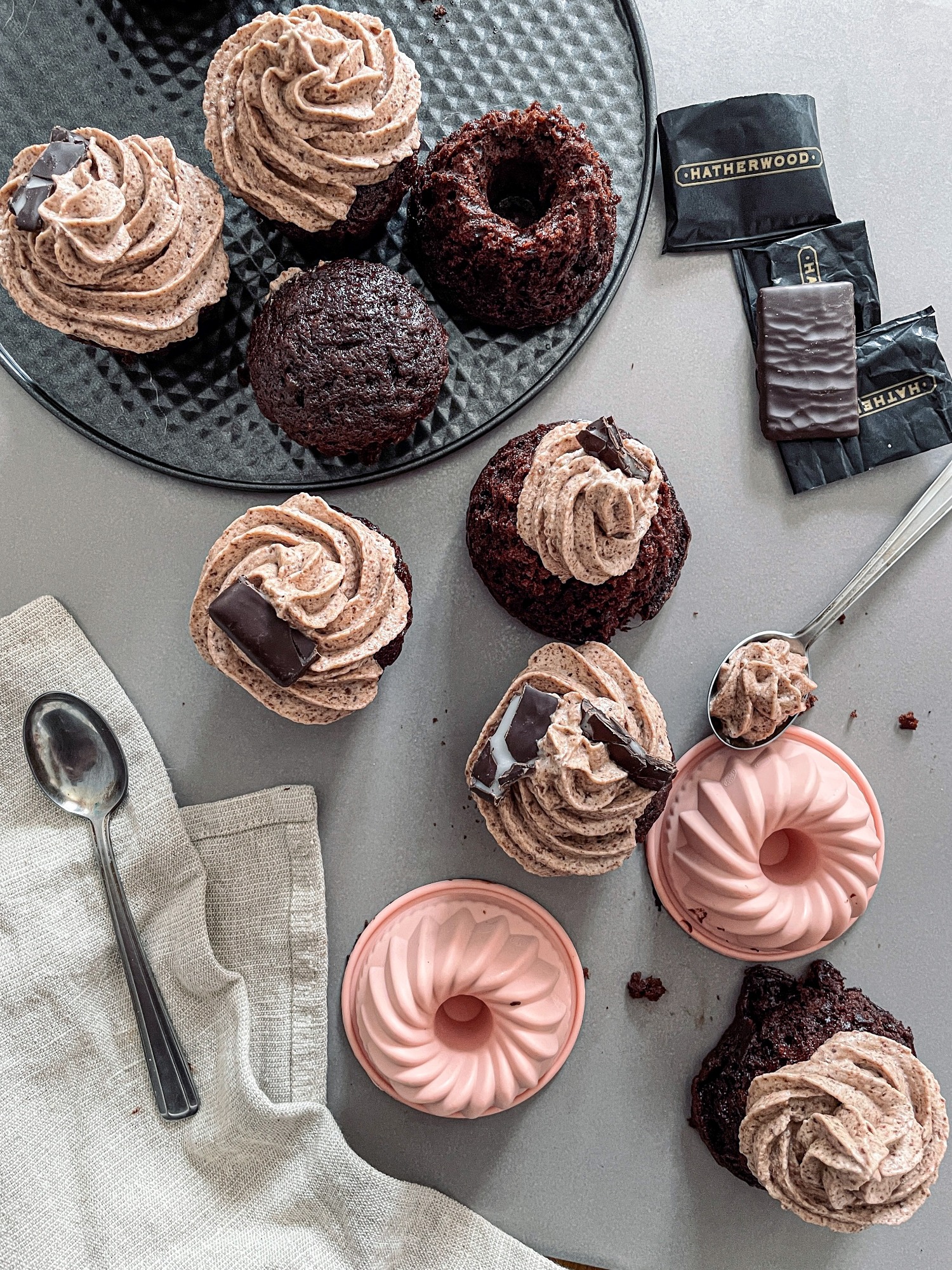 O varietate de cupcakes delicioase