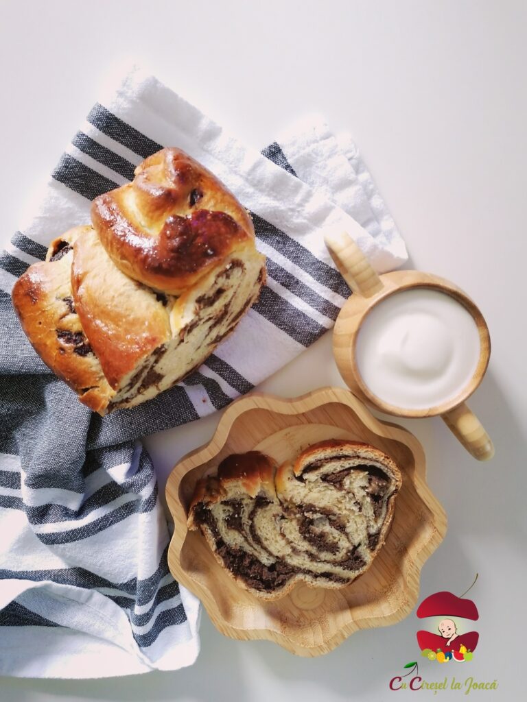 Cozonac pufos fără zahăr