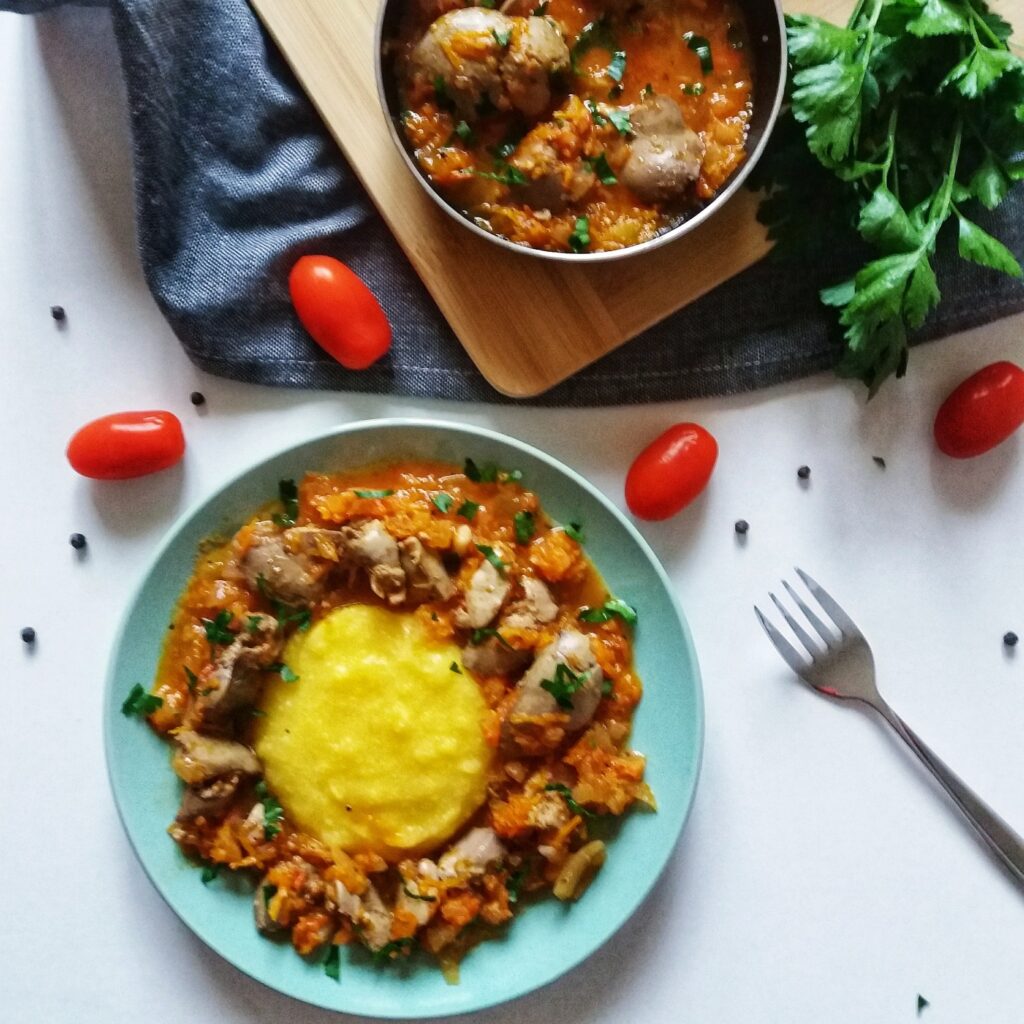 FICAȚEI CU SOS DE ROȘII