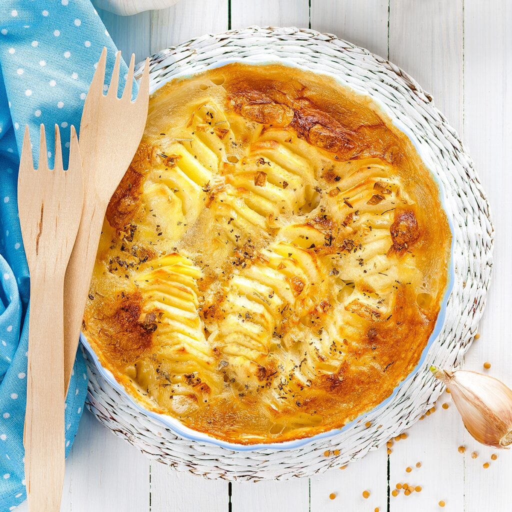 Gratin de cartofi cu ceapă caramelizată