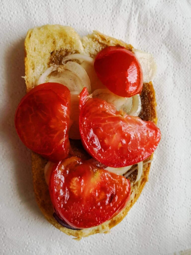 Pita picurata cu slanina