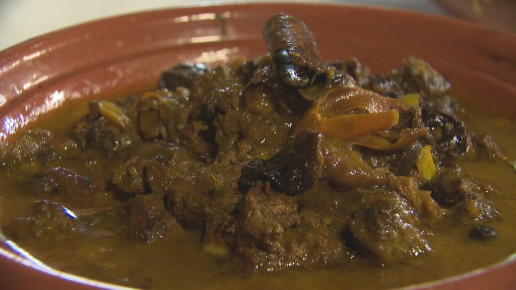 Tocanita de miel cu prune