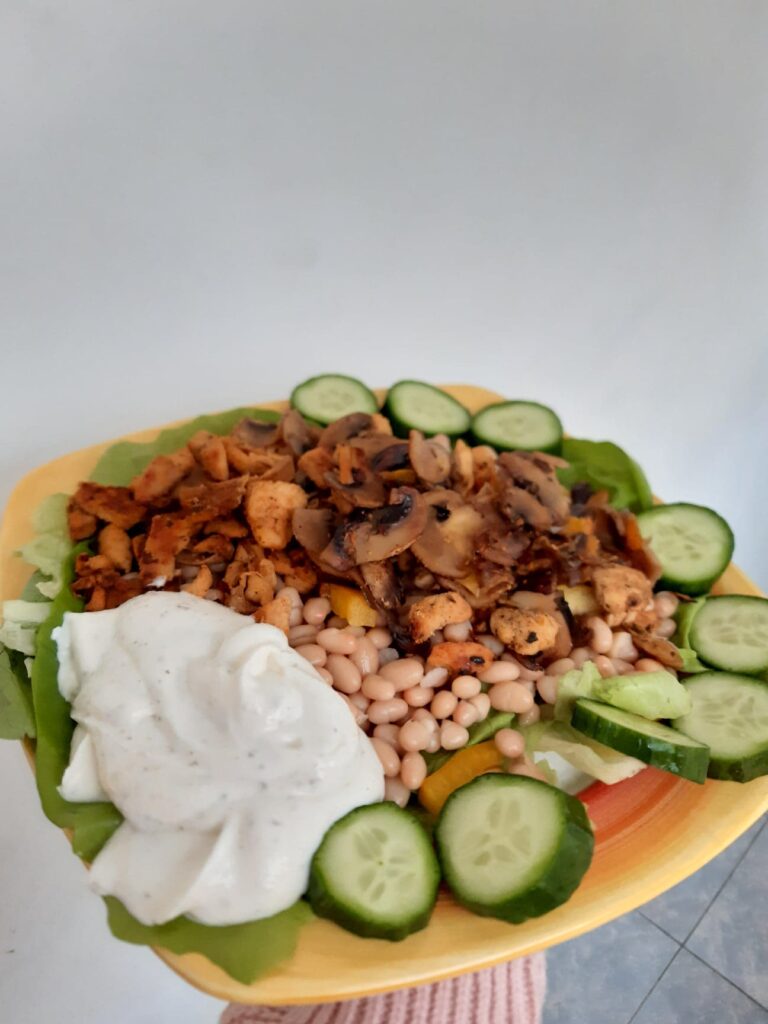 Amestec de legume cu pui/ lipie cu legume si pui