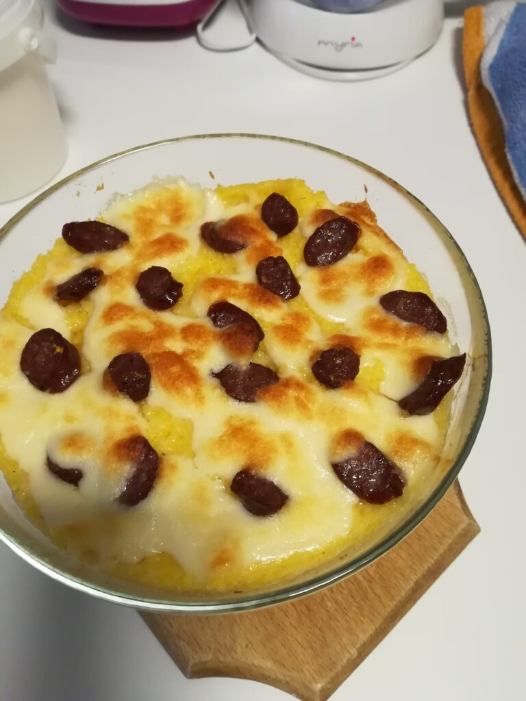 Mamaliga in straturi