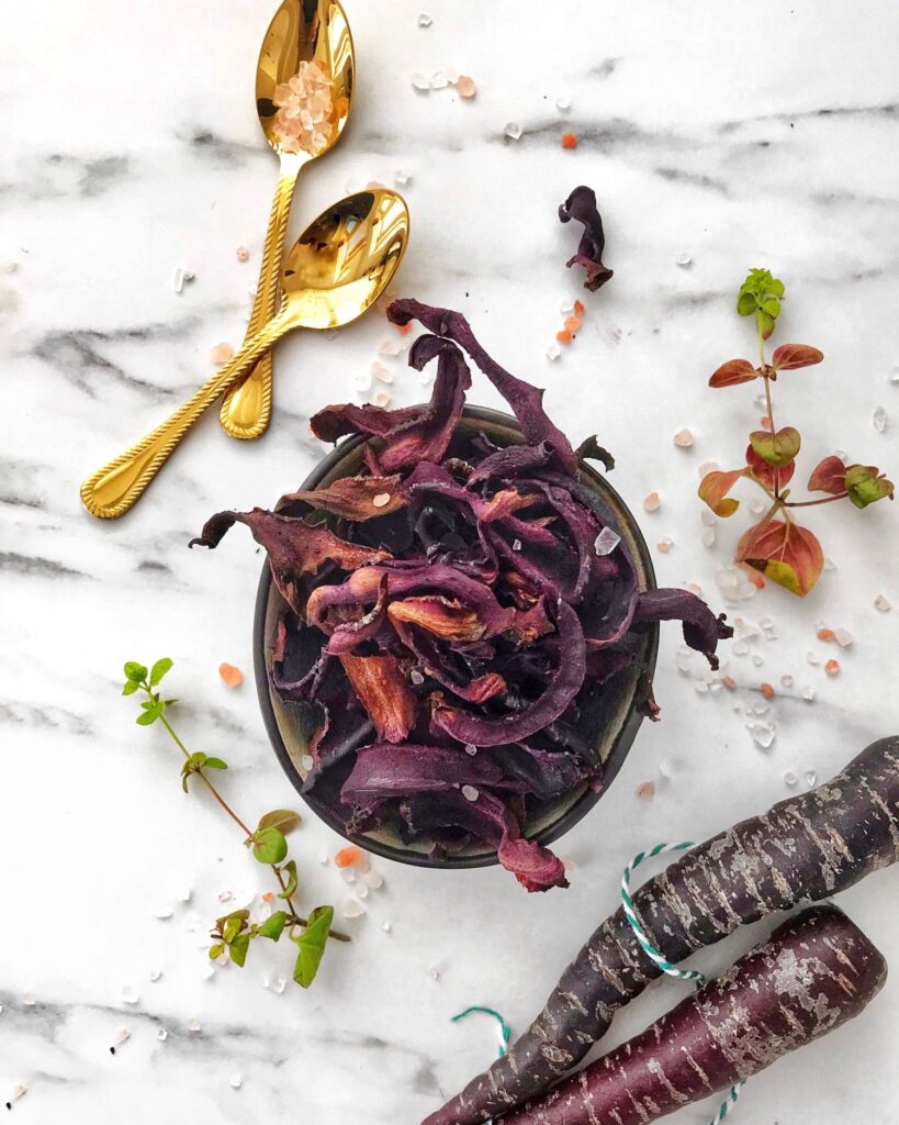 Cipsuri din morcovi mov