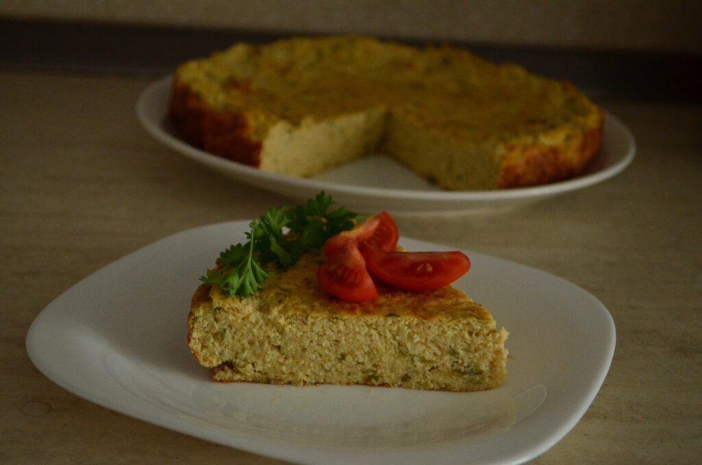 Tartă cu dovlecei şi brânzeturi