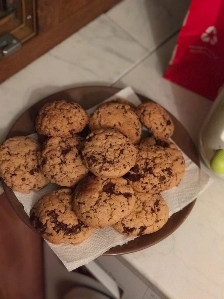 Fursecuri cu ciocolata si unt de migdale