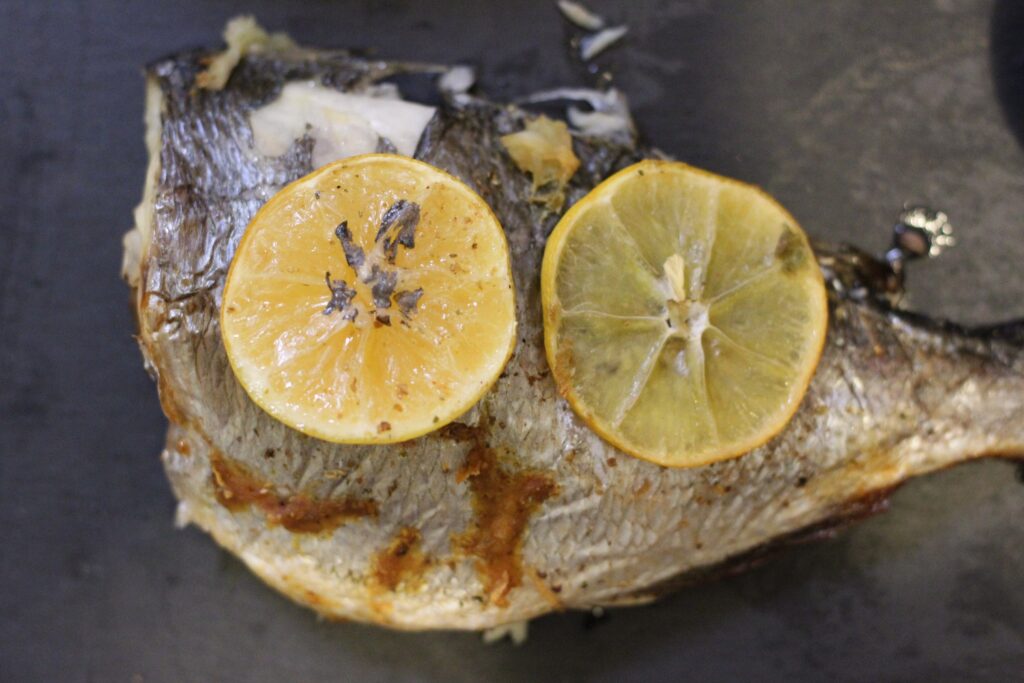 Dorada marinată la cuptor