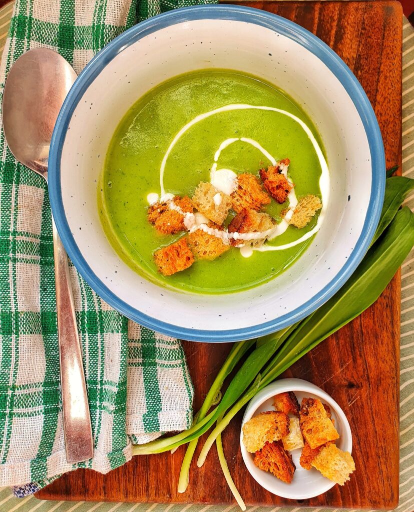 Supă cremă de leurdă