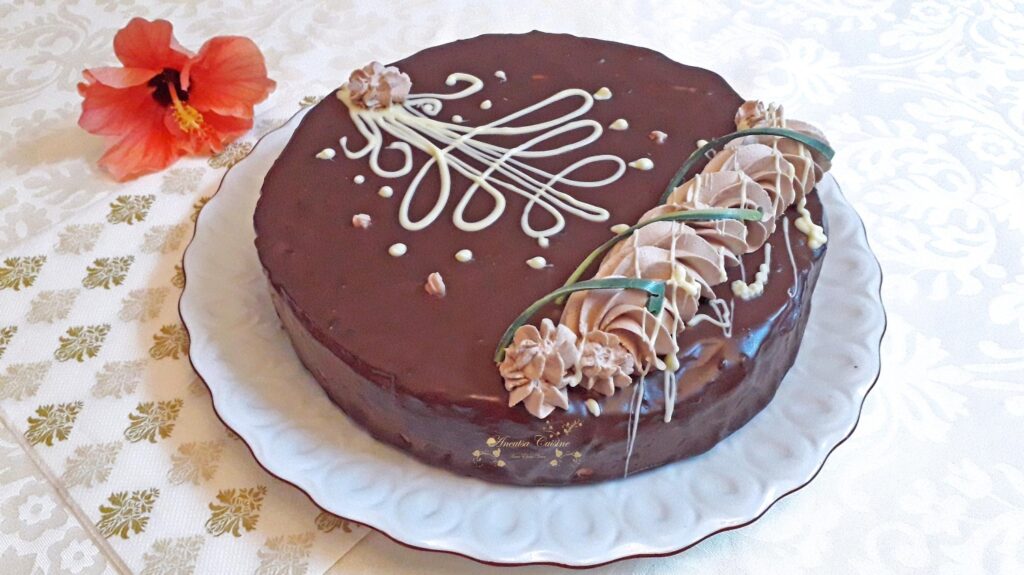 Tort cu portocală, arahide și ciocolată