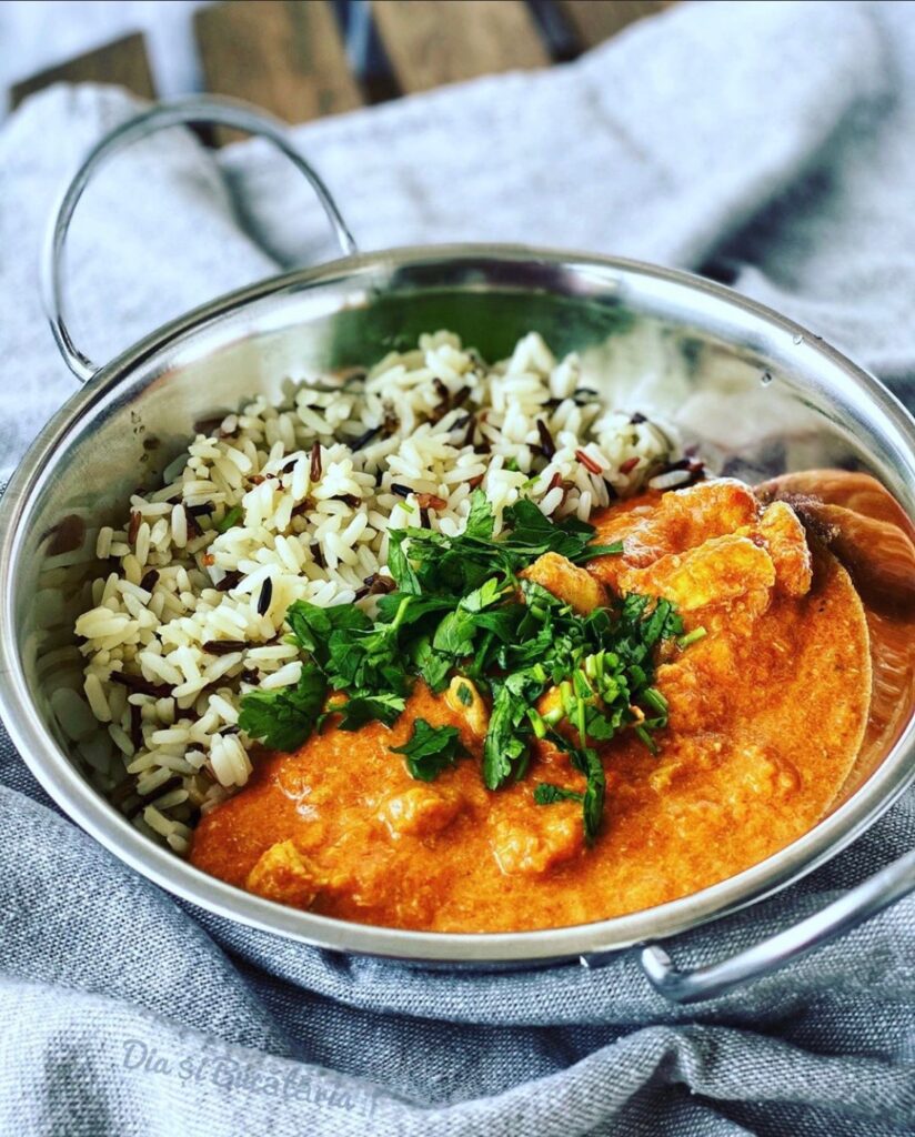 Pui indian cu orez sălbatic