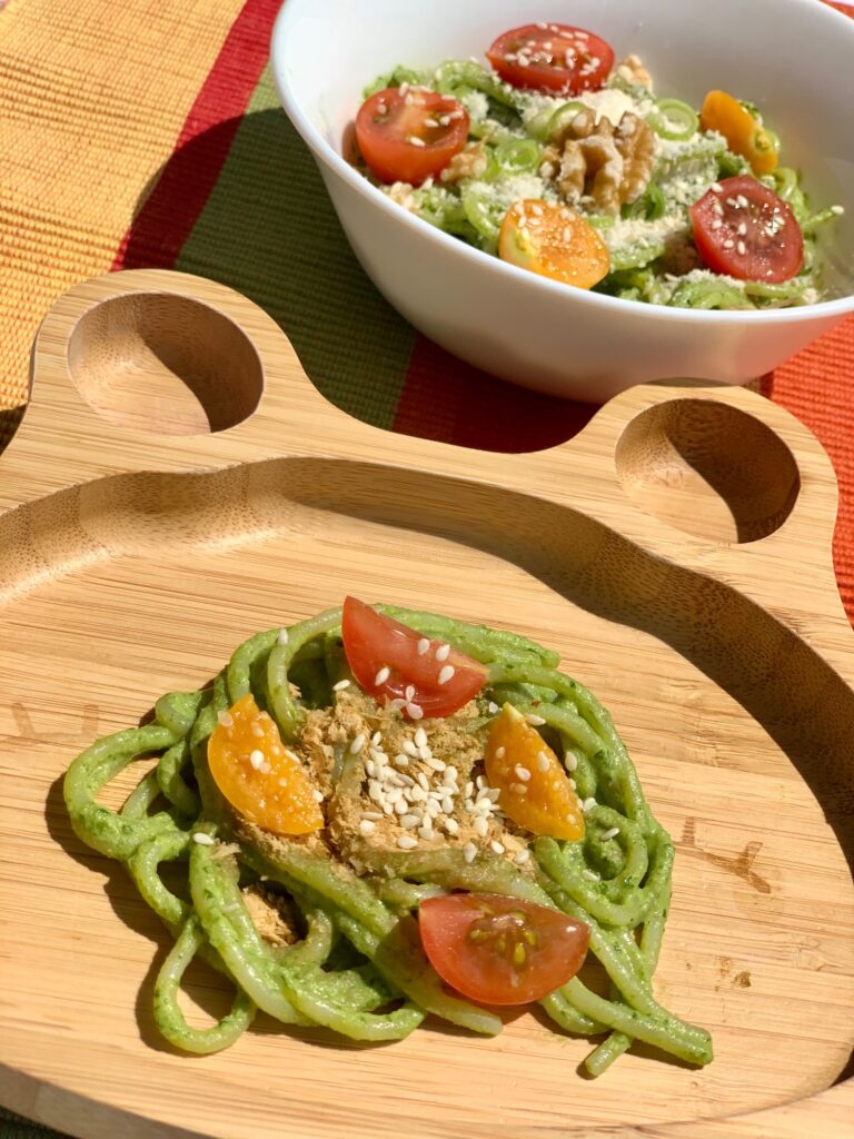 Spaghete cu sos pesto de leuștean