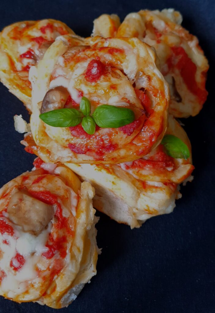 Pizza rolls