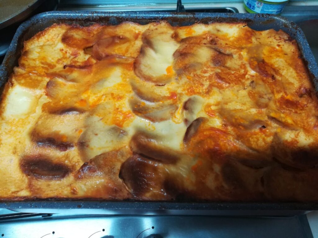 Musaca de cartofi si carne tocata