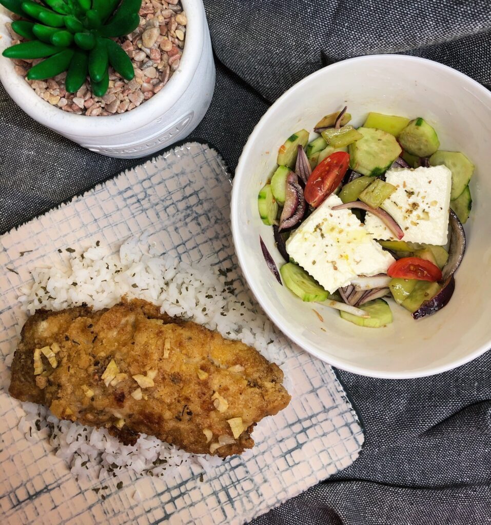 Cod gătit în stil grecesc cu lămâie și usturoi